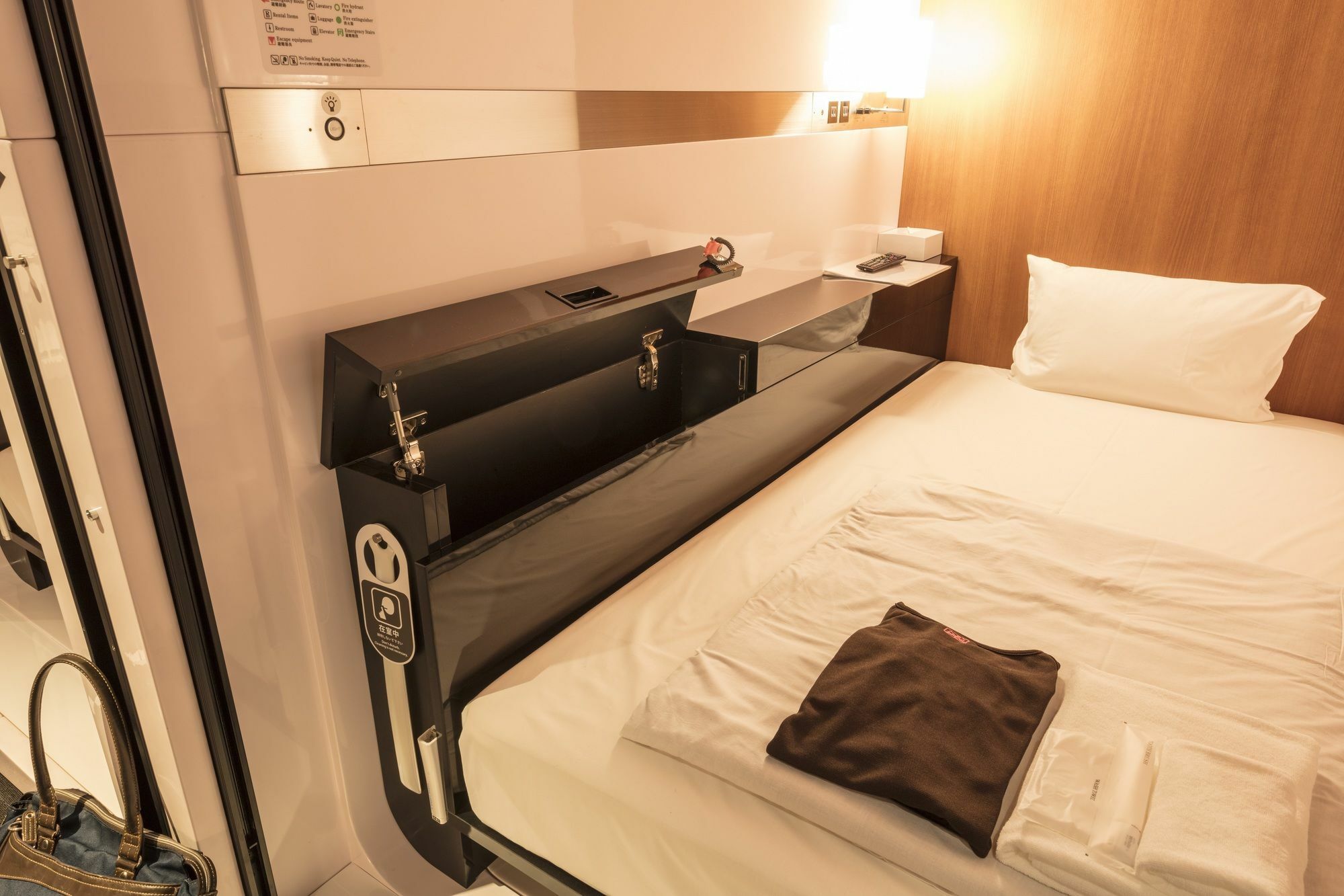 First Cabin Nishiazabu Tōkyō Extérieur photo